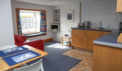 Albany Flat 4