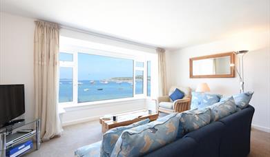 Lounge with view over harbour